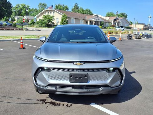 Used 2025 Chevrolet Equinox EV LT FWD image 29