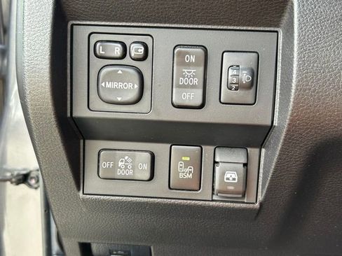 Used 2015 Toyota Tundra 1794 Edition image 22