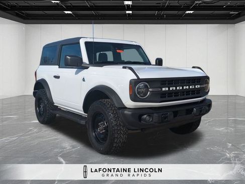Used 2023 Ford Bronco Black Diamond image 7