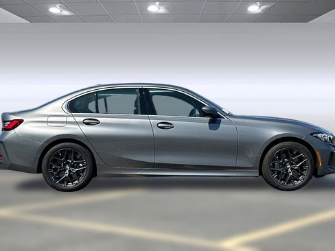 Used 2025 BMW 330i xDrive Sedan w/ Convenience Package image 7