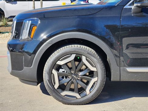 New 2025 Kia Telluride S image 5