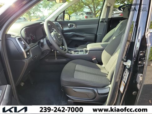 Used 2023 Kia Sorento LX FWD image 20