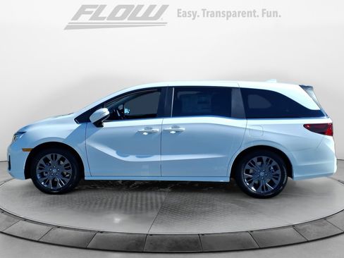 New 2026 Honda Odyssey Touring image 4