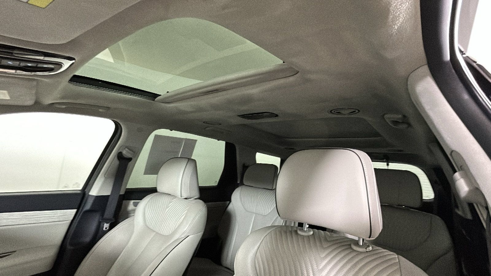 Used 2024 Hyundai Palisade Calligraphy FWD image 13