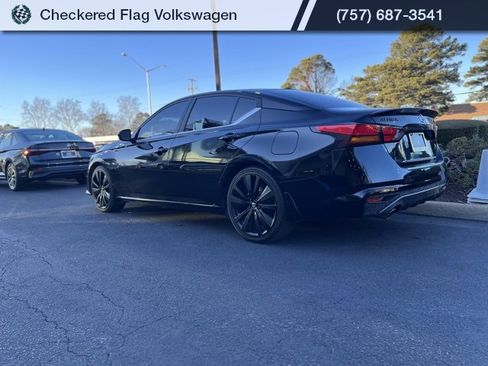 Used 2022 Nissan Altima 2.5 SR w/ Midnight Edition Package image 8