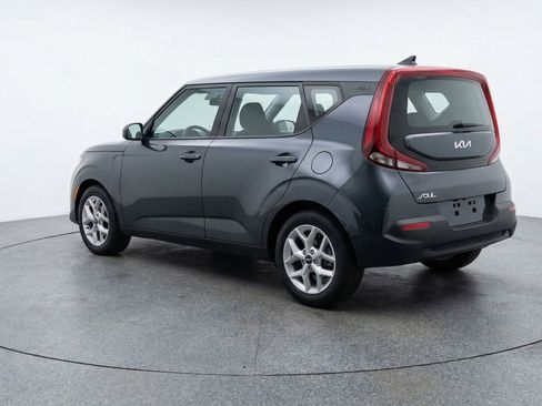 Used 2025 Kia Soul LX w/ LX Technology Package FWD image 6