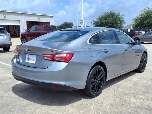 Used 2025 Chevrolet Malibu LT w/ Sport Edition FWD image 5