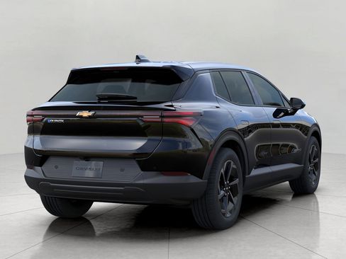 New 2026 Chevrolet Equinox EV LT w/ Comfort Package FWD image 4
