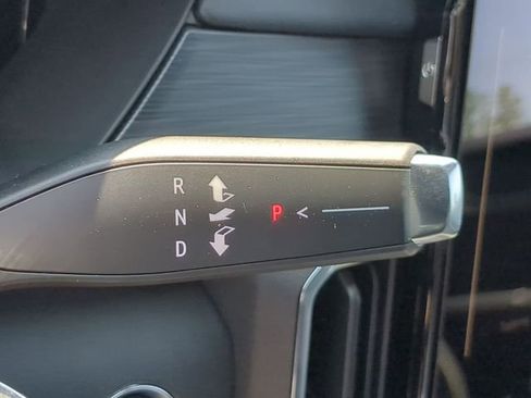 New 2025 GMC Acadia Elevation image 34