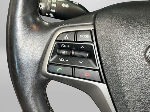 Used 2017 Hyundai Elantra Value Edition image 29