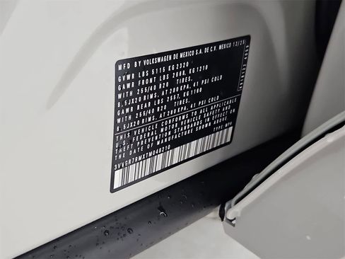 New 2026 Volkswagen Tiguan SE R-Line image 38