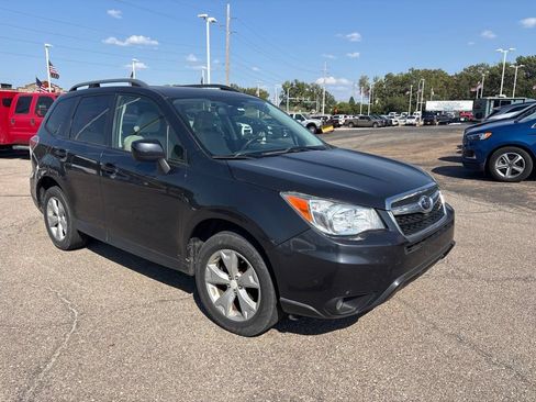 Used 2016 Subaru Forester 2.5i Premium AWD/4WD image 1