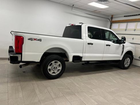 Used 2025 Ford F250 XLT image 6