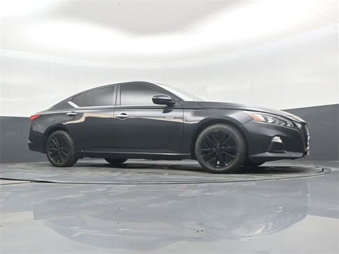 Used 2021 Nissan Altima 2.5 SV image 38