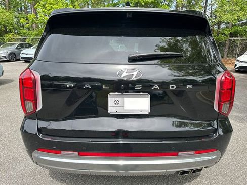 Used 2023 Hyundai Palisade Calligraphy w/ Cargo Package FWD image 6