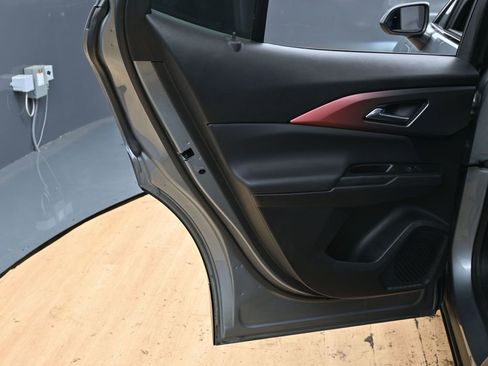 Used 2024 Chevrolet Equinox EV RS image 39