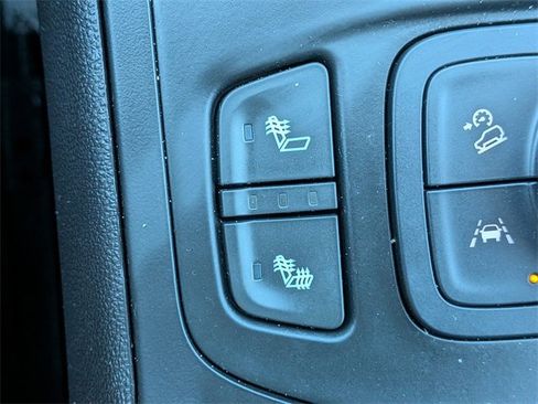 Used 2023 GMC Terrain SLE w/ Driver Convenience Package image 22