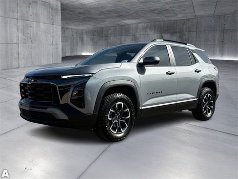 Used 2026 Chevrolet Equinox ACTIV w/ Convenience Package III image 2