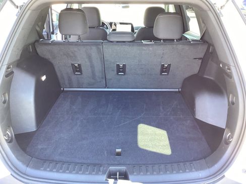 Used 2025 Chevrolet Equinox LT AWD/4WD image 14