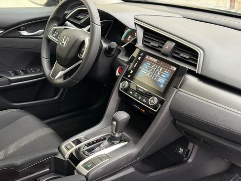 Used 2018 Honda Civic EX image 9