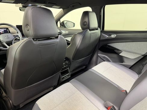 Used 2025 Volkswagen ID.4 Pro RWD image 20