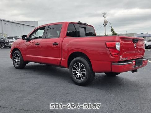 Used 2023 Nissan Titan SV RWD image 3