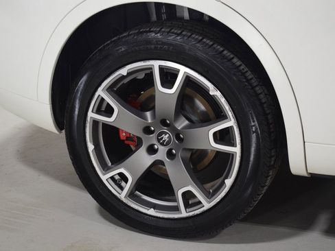Certified 2023 Maserati Levante GT AWD/4WD image 16