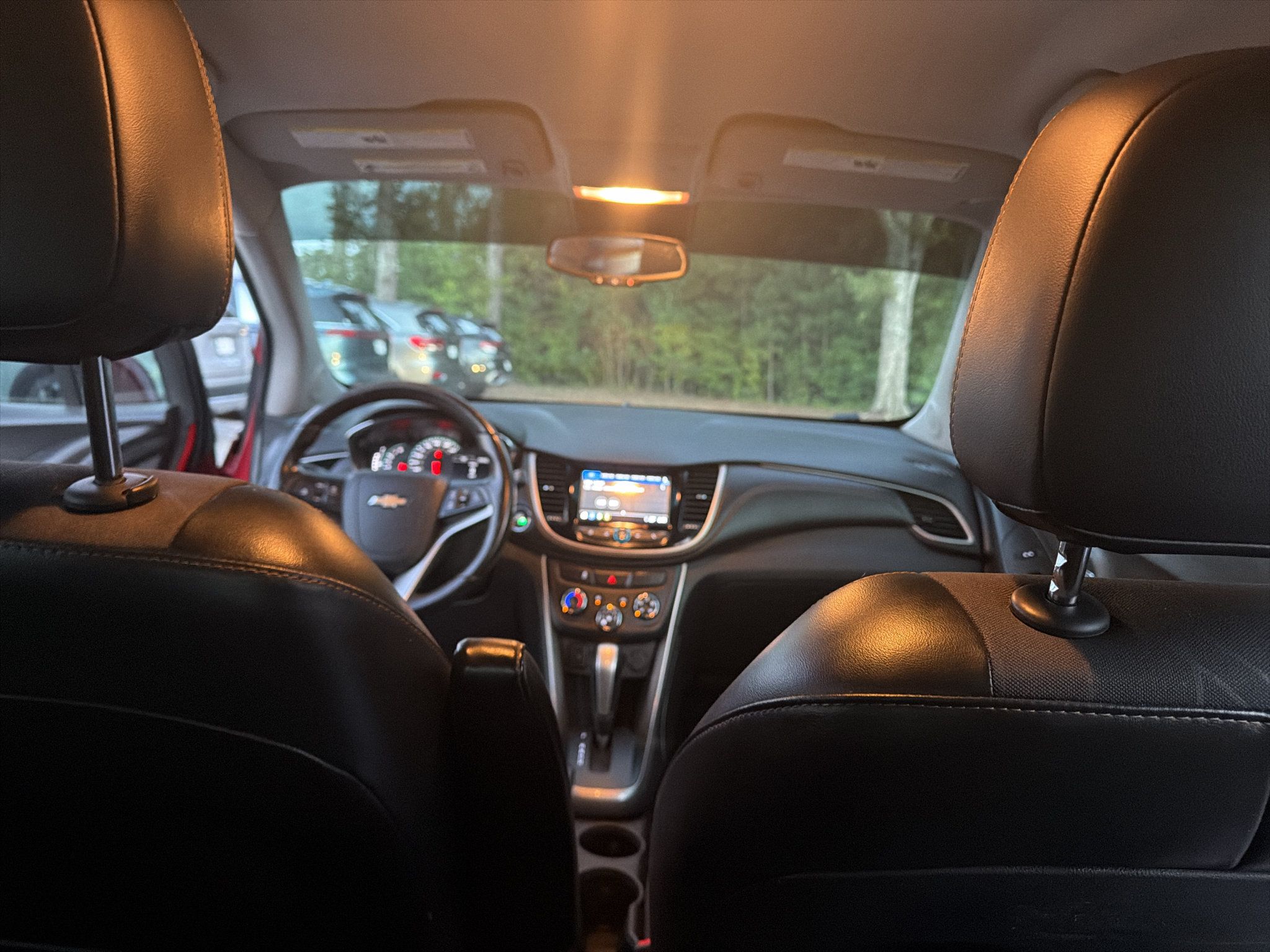 Used 2018 Chevrolet Trax LT w/ LT Convenience Package FWD image 23