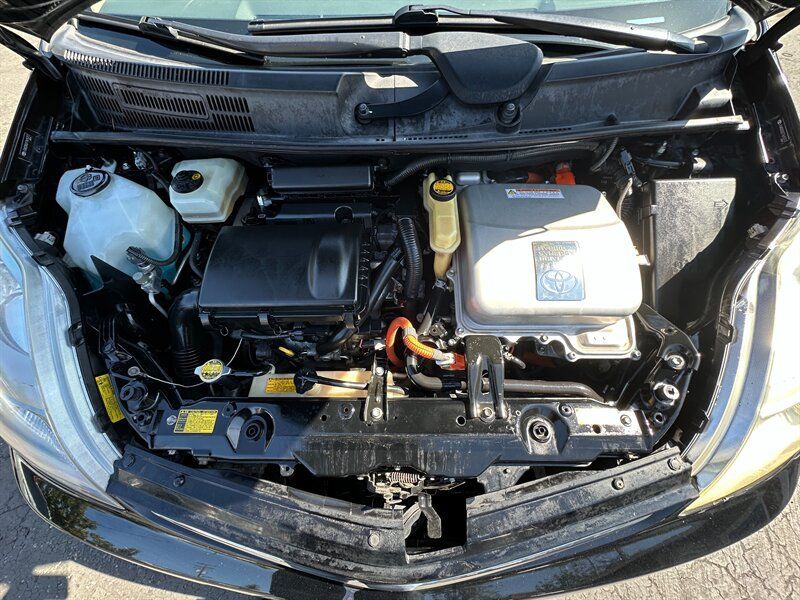 Used 2007 Toyota Prius Touring w/ Pkg 6 Touring Edition FWD image 10