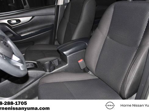 Used 2020 Nissan Rogue Sport S FWD image 4