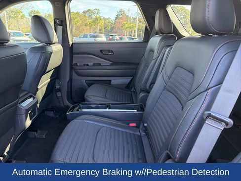 Used 2025 Nissan Pathfinder Rock Creek image 15