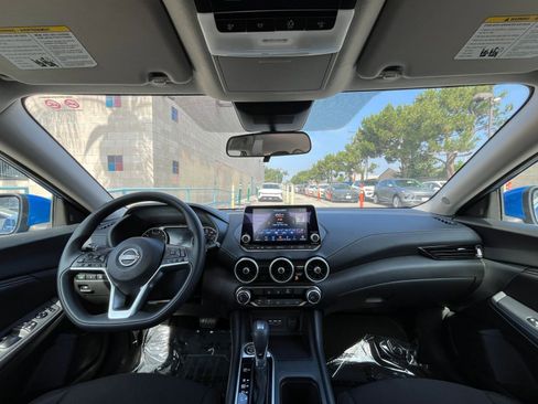 Used 2025 Nissan Sentra SV image 33