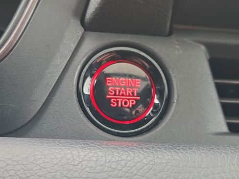 Certified 2025 Honda Pilot TrailSport image 25