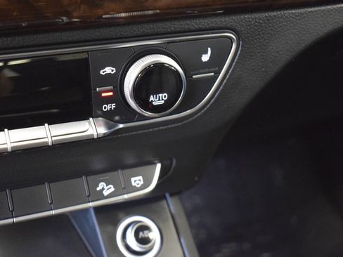 Used 2018 Audi Q5 2.0T Premium image 40