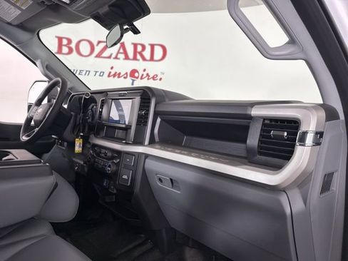 New 2026 Ford F250 XL w/ XL Chrome Package image 19