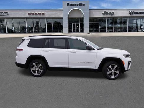 New 2026 Jeep Grand Cherokee L Limited AWD/4WD image 2
