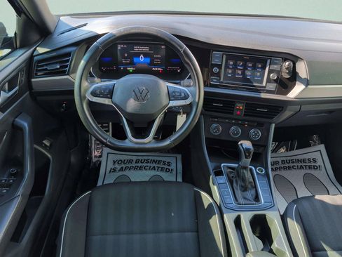 Used 2023 Volkswagen Jetta Sport image 13