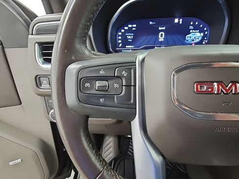 Used 2022 GMC Yukon XL SLT image 25