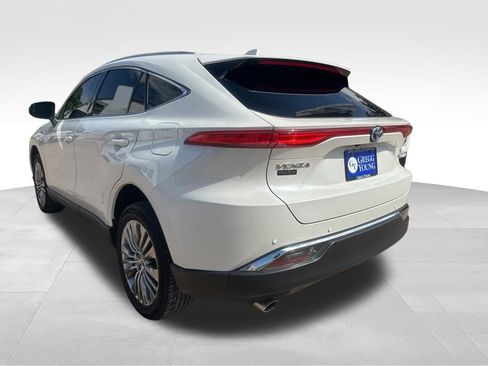Used 2021 Toyota Venza XLE w/ Softex Package AWD/4WD image 5