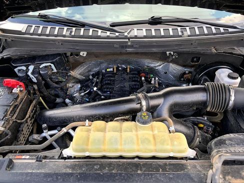 Certified 2021 Ford Expedition Max XLT image 31