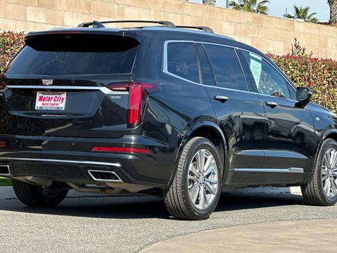 Used 2023 Cadillac XT6 Premium Luxury w/ Technology Package image 4