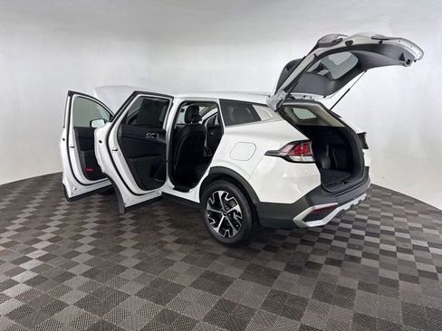 Certified 2023 Kia Sportage EX image 18