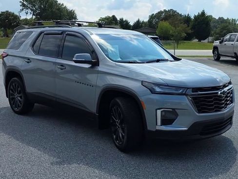 Certified 2023 Chevrolet Traverse RS w/ LPO, Floor Liner Package AWD/4WD image 2