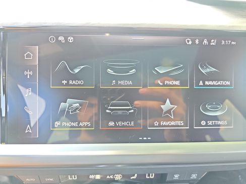 Used 2023 Audi Q4 e-tron Premium Plus w/ Premium Plus RWD image 19