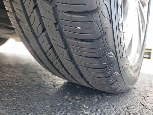 Certified 2017 Ford Escape Titanium FWD image 18