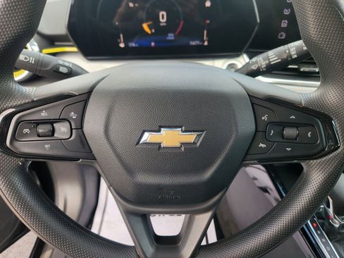 Used 2026 Chevrolet Trax LT FWD image 10