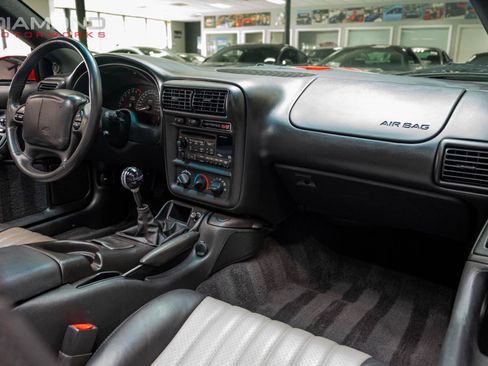 Used 2002 Chevrolet Camaro Z28 w/ SS Performance/Appearance Pkg RWD image 88
