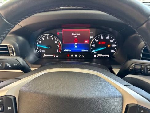 Used 2023 Ford Explorer XLT w/ Equipment Group 202A AWD/4WD image 17