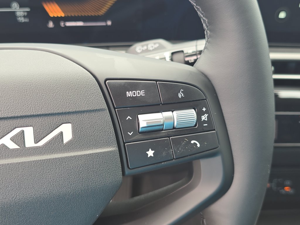 New 2027 Kia Sportage LX FWD image 30