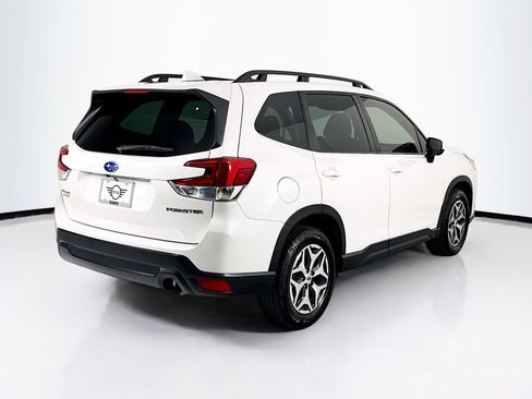 Used 2022 Subaru Forester Premium AWD/4WD image 5